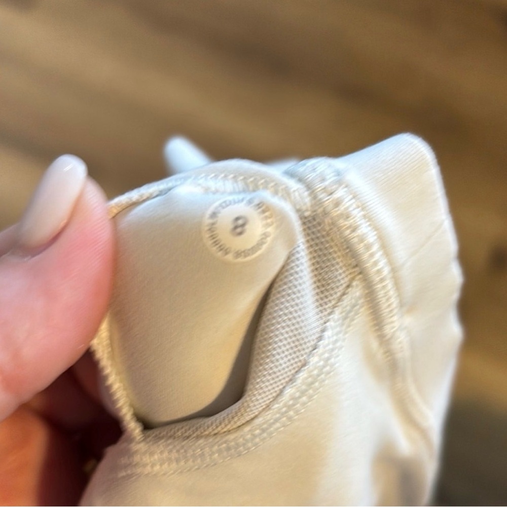 Lululemon Align White And Gray Patterned Sports B… - image 3